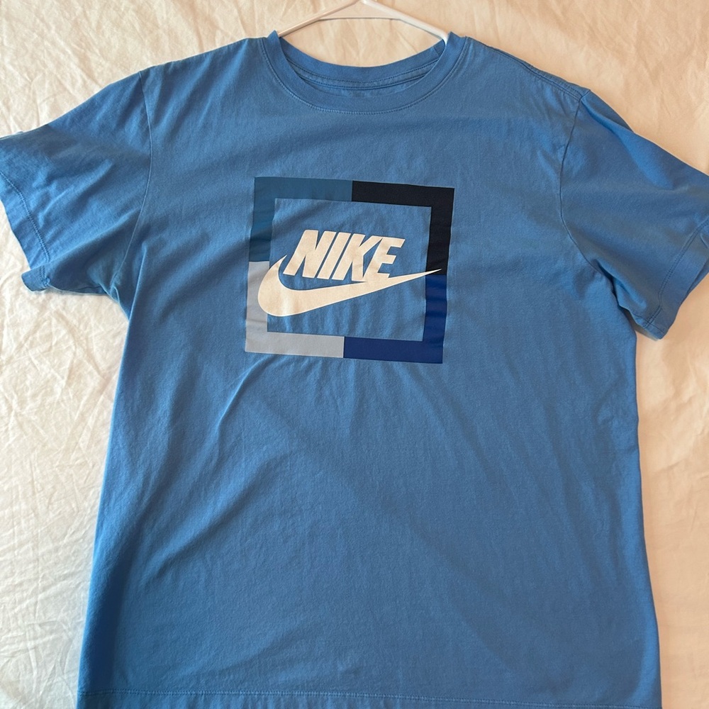 Nike Men's Sky Blue Graphic Tee